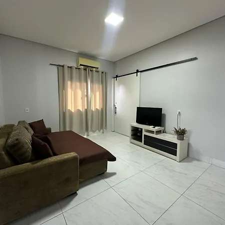 Apartamento Completo Para Quatro Pessoas Ou Um Quarto Com Sala E Cozinha Para Duas Pessoas Sinop Exterior photo