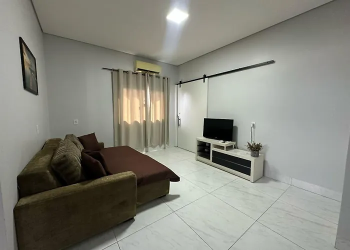Apartamento Completo Para Quatro Pessoas Ou Um Quarto Com Sala E Cozinha Para Duas Pessoas