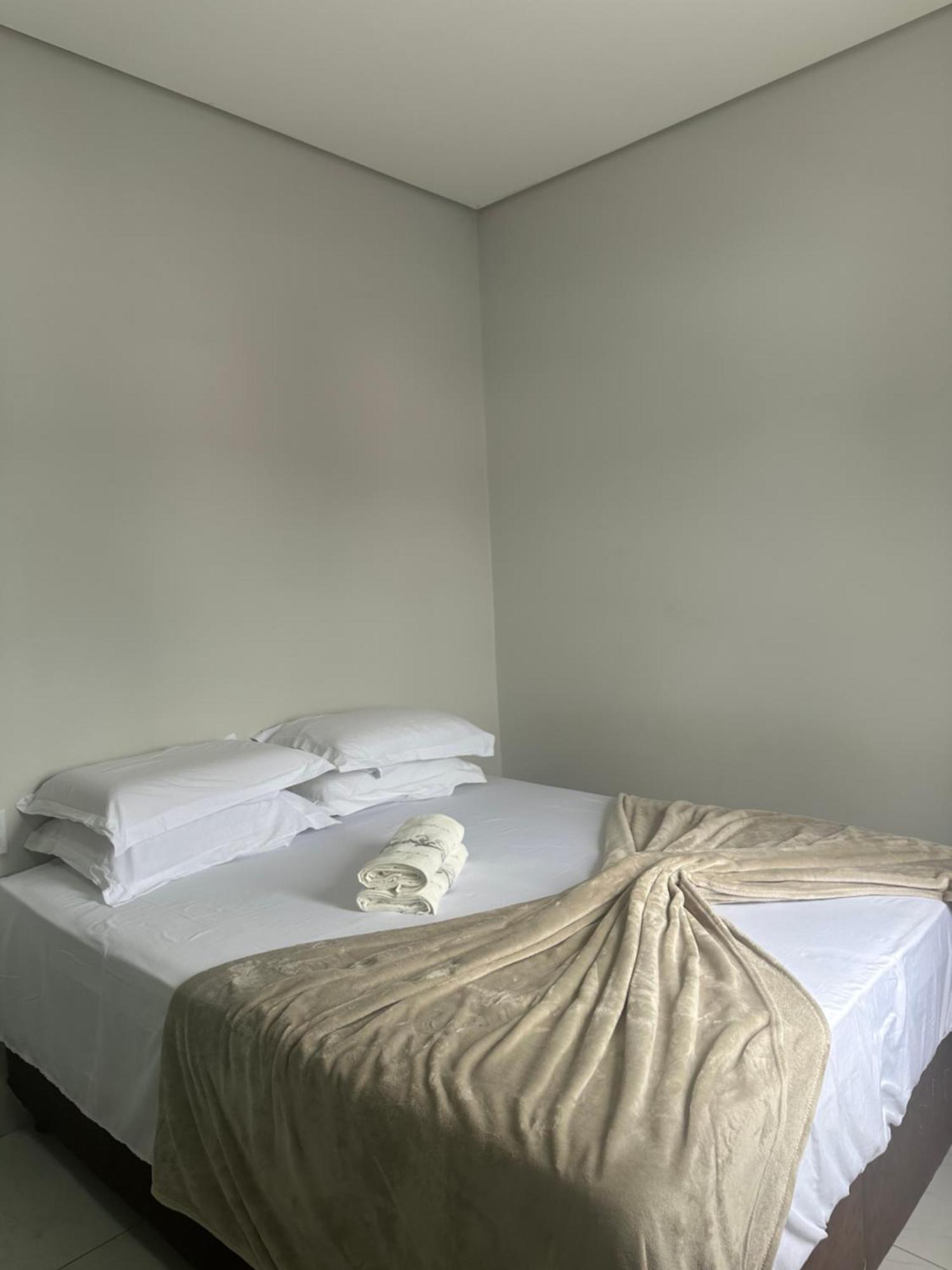 Apartment Completo Quatro Pessoas Ou Um Com Sala E Cozinha Duas Pessoas Sinop