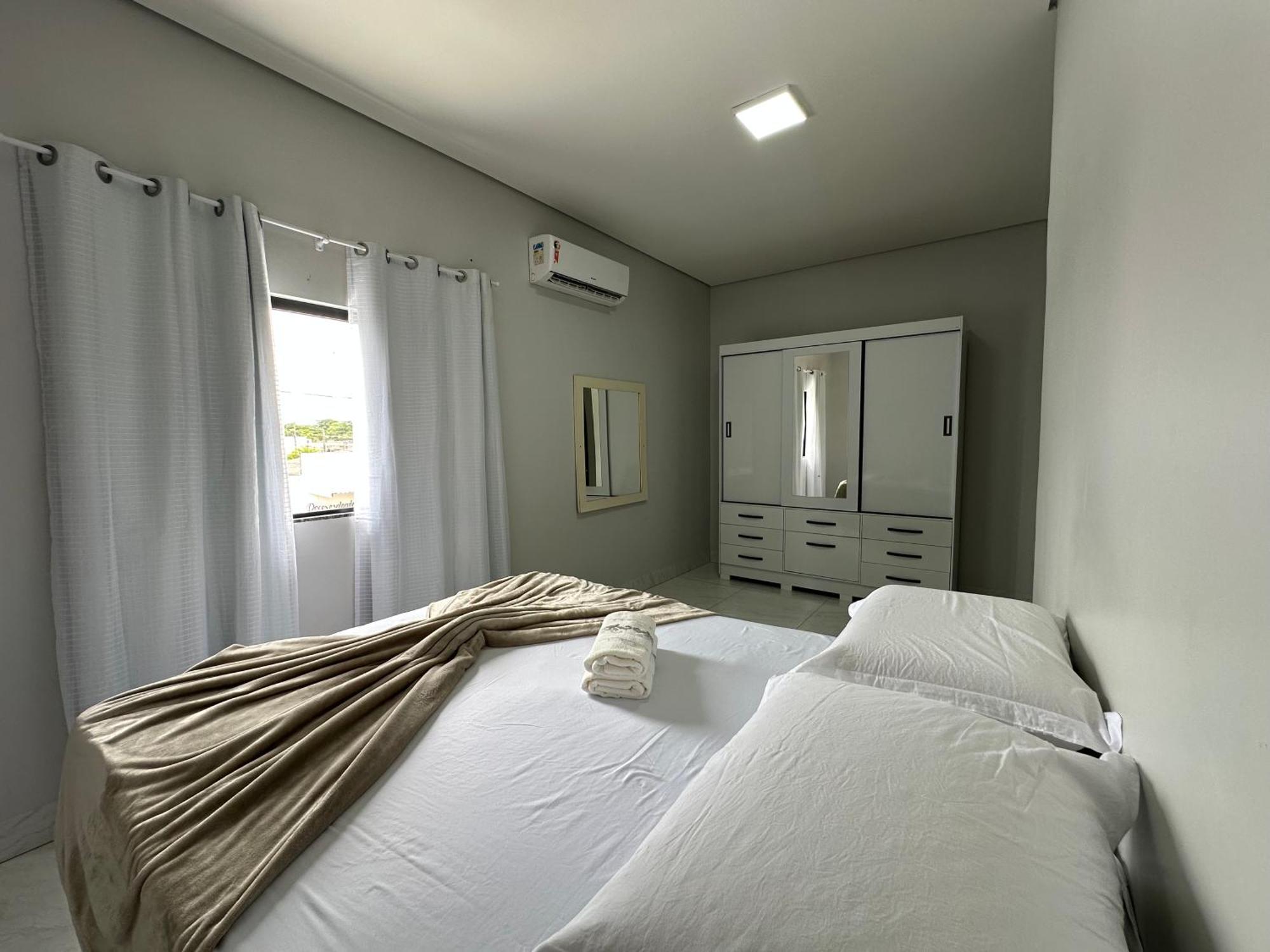Completo Quatro Pessoas Ou Um Com Sala E Cozinha Duas Pessoas * Sinop